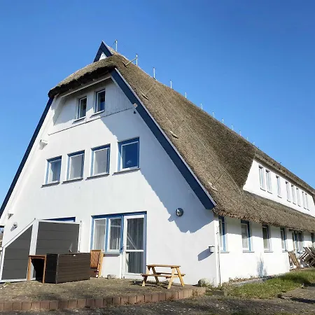 Suderhaus Hiddensee * Neuendorf (Hiddensee)