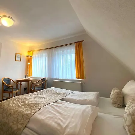 Suderhaus Hiddensee * Neuendorf (Hiddensee)